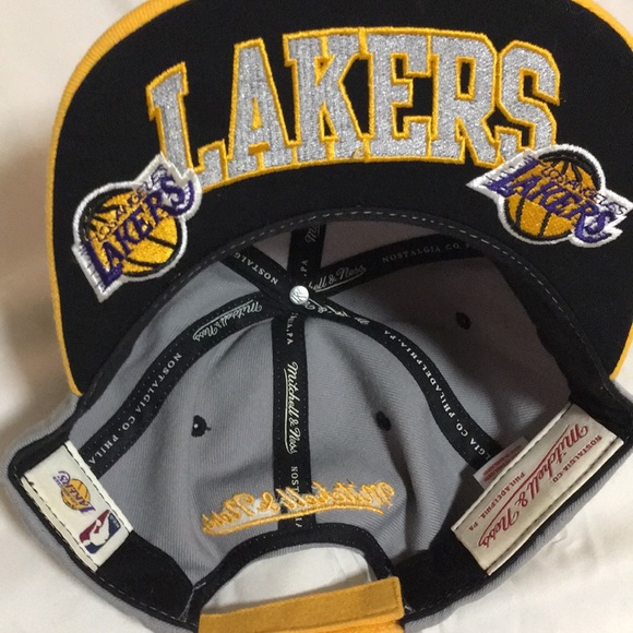 NBA Los Angeles Lakers Mitchell&Ness STTrapBack - Picture 7 of 7
